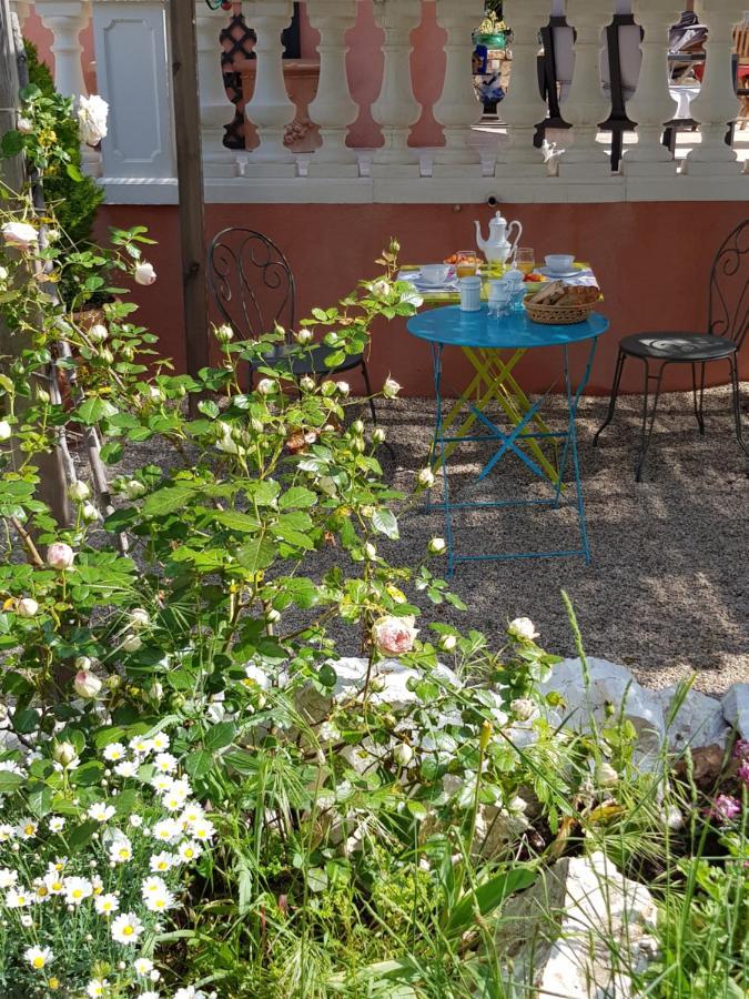 Mas D'Azur Bed & Breakfast Roquefort Les Pins Bagian luar foto