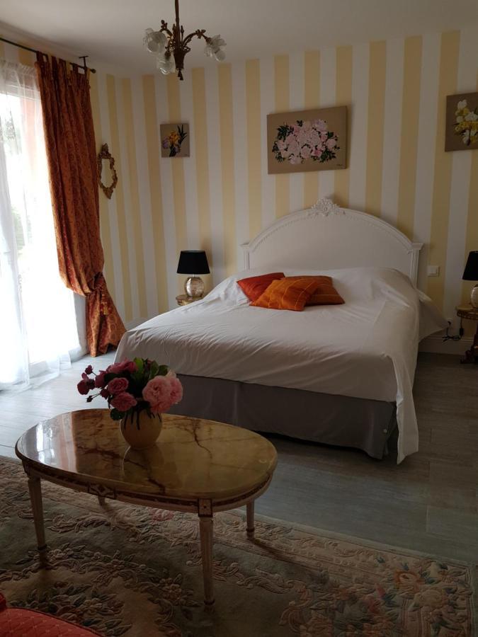 Mas D'Azur Bed & Breakfast Roquefort Les Pins Bagian luar foto