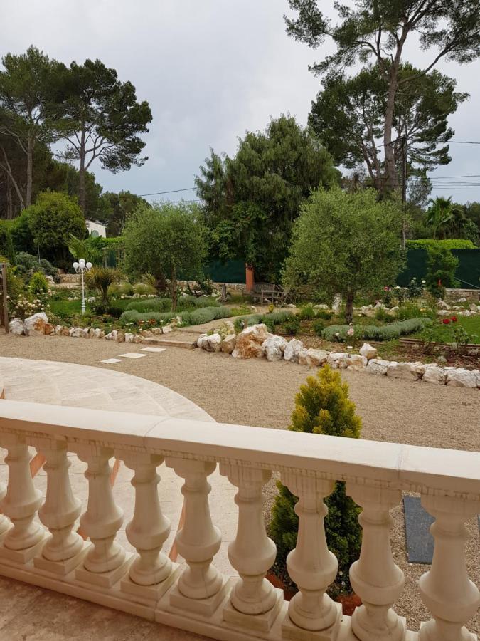 Mas D'Azur Bed & Breakfast Roquefort Les Pins Bagian luar foto