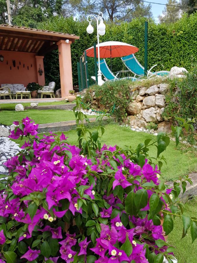 Mas D'Azur Bed & Breakfast Roquefort Les Pins Bagian luar foto
