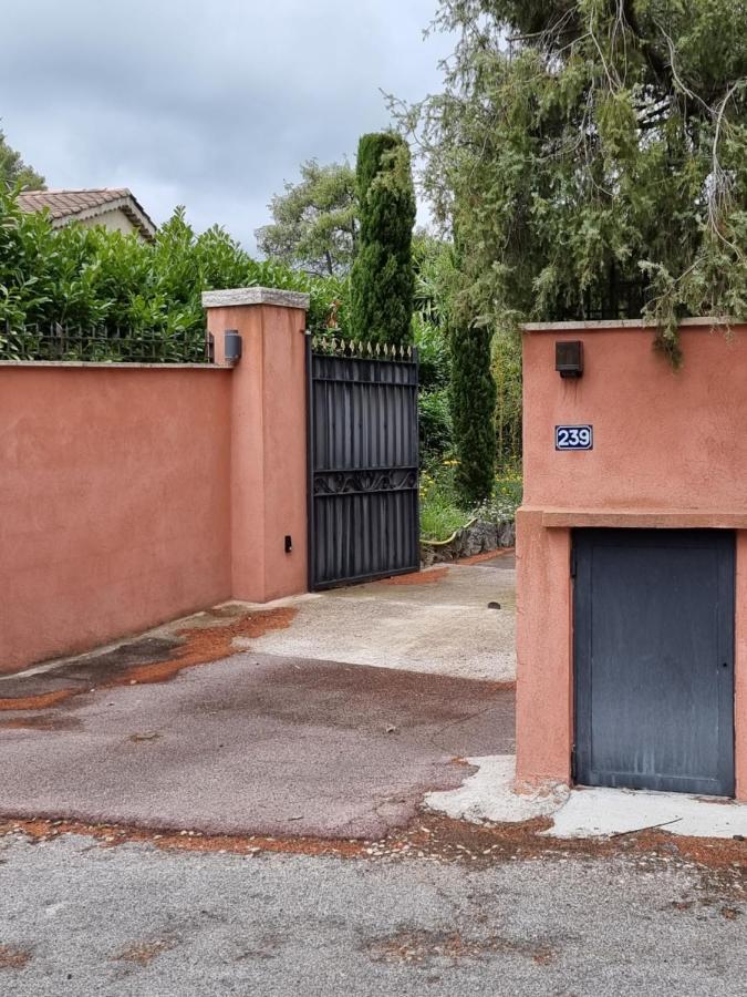 Mas D'Azur Bed & Breakfast Roquefort Les Pins Bagian luar foto