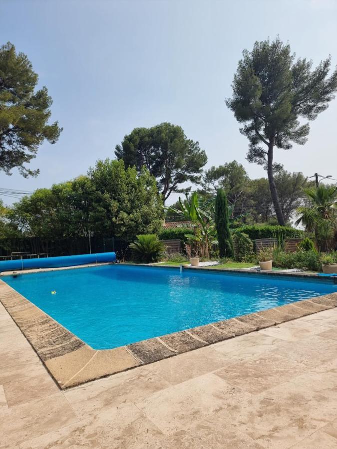 Mas D'Azur Bed & Breakfast Roquefort Les Pins Bagian luar foto